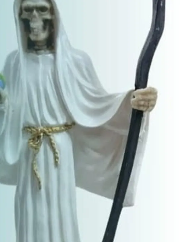 Santa Muerte en resina · Distribuidora El Cristo Cali